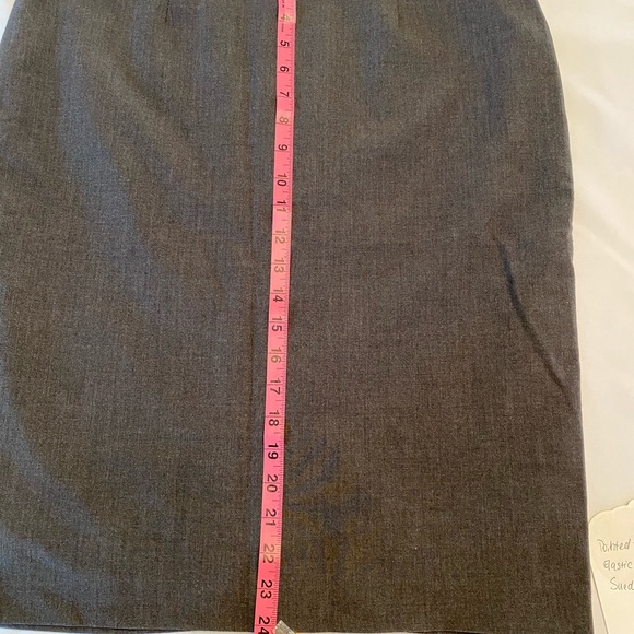 Grey pencil skirt - Picture 3 of 5